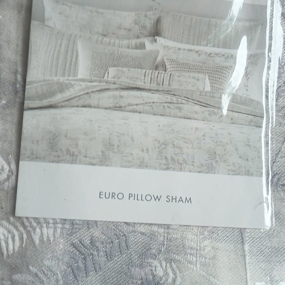 Hotel collection standard pillow sham and Euro sham - Picture 4 of 4